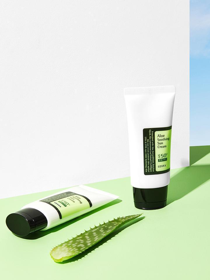 [Cosrx] Успокаивающий солнцезащитный крем с алоэ SPF50+ PA+++ 50 мл