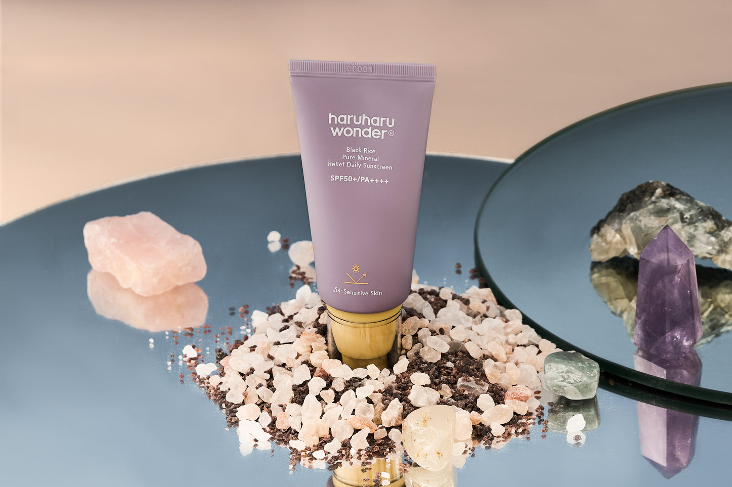 [Haruharuwonder] Black Rice Pure Mineral Relief Ежедневный солнцезащитный крем без запаха SPF50+ 50 мл