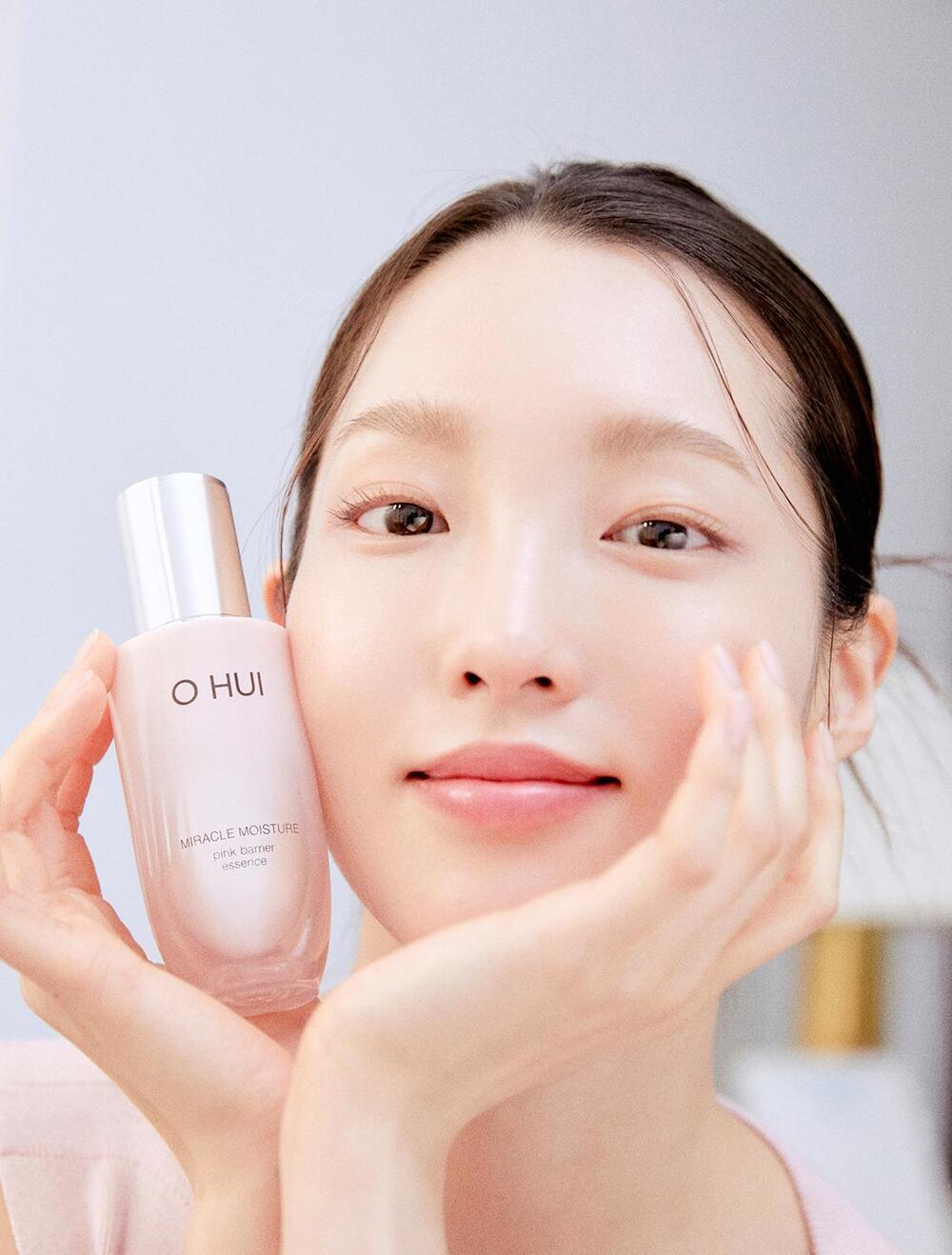 [OHui] УВЛАЖНЯЮЩАЯ ЭМУЛЬСИЯ MIRACLE 130 мл